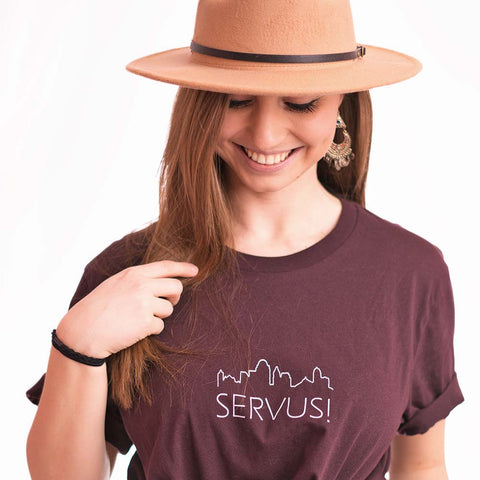 "Servus, Tschüss" Unisex T-Shirt